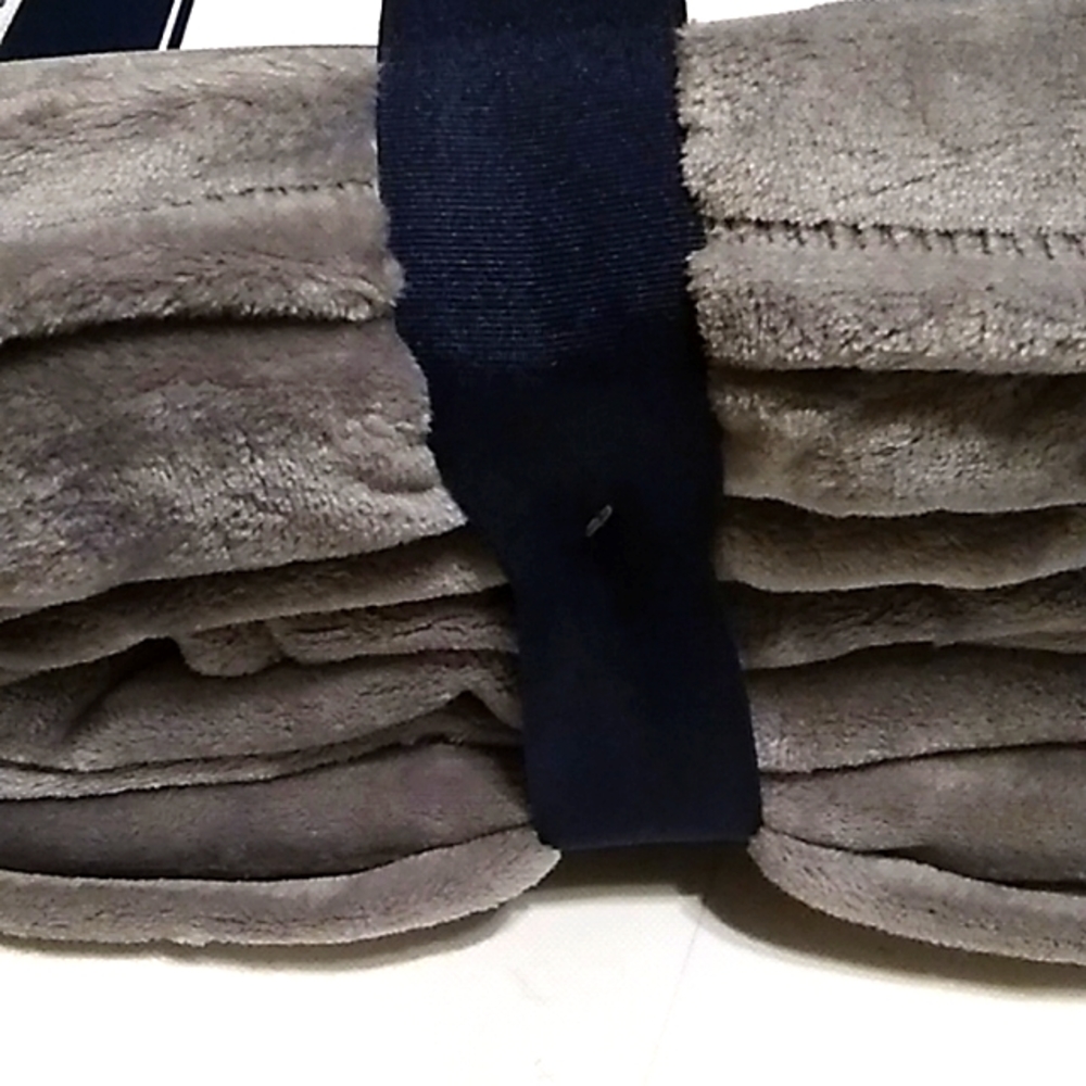 COPY - NWT 1985 Tommy Hilfiger Blanket (King Size) - Picture 7 of 9